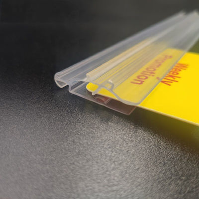 Cadena de producción plástica del perfil del PVC de la suspensión de la bandera del cartel 5M/Min