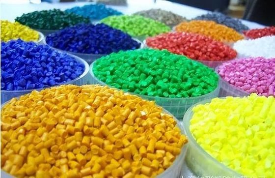 Material de goma de la TPE de los altos de la elasticidad gránulos de la TPE para el lavabo de la taza del doblez