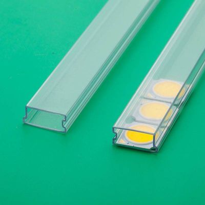 2 - línea máquina de la protuberancia del perfil del PVC del tubo de 5M/Min IC de la protuberancia del perfil